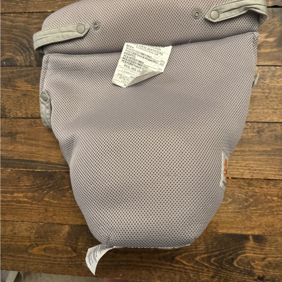 Ergo baby 360 infant insert - Picture 2 of 2